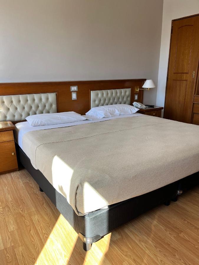 Bristol Hotel Buenos Aires Zewnętrze zdjęcie