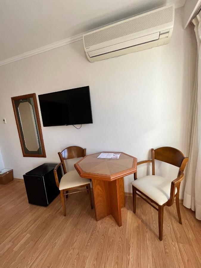Bristol Hotel Buenos Aires Zewnętrze zdjęcie